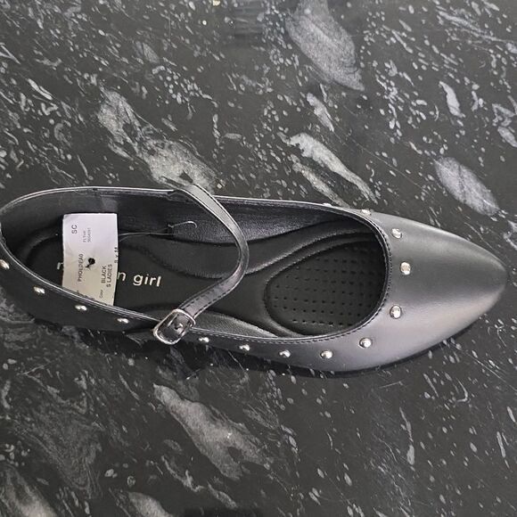 BRAND NEW MADDEN GIRL STUDDED WOMEN'S FLAT G1 - Picture 15 of 16